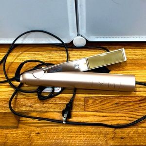 TYME hair straightener/ curler